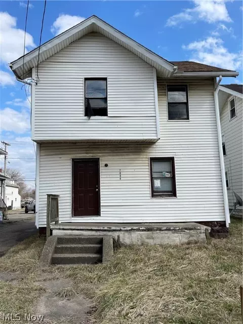 1444 Harrisburg Rd NE, Canton, OH 44705
