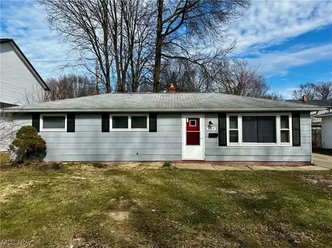 539 Campers Dr, Eastlake, OH 44095