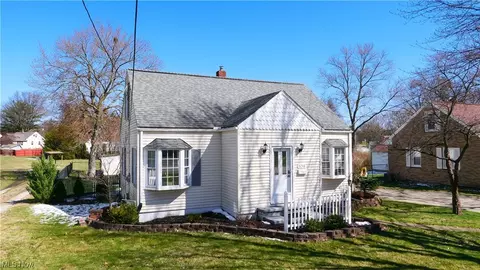 108 Northwest Ave, Tallmadge, OH 44278