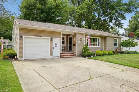 1101 Norwood Dr, Ashtabula, OH 44004