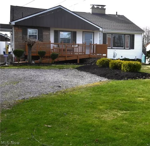 80 Camvet Dr, Campbell, OH 44405