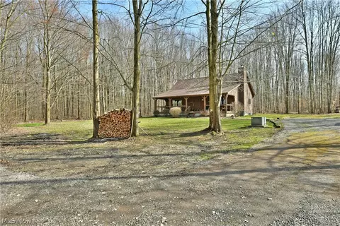 6570 Spencer Clark Rd, Fowler, OH 44418