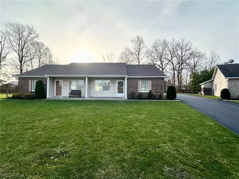 5802 Callaway Cir, Youngstown, OH 44515