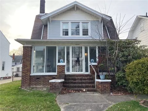 434 Hillwood Dr, Akron, OH 44320