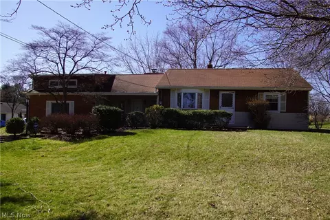 8595 Market Ave N, Canton, OH 44721