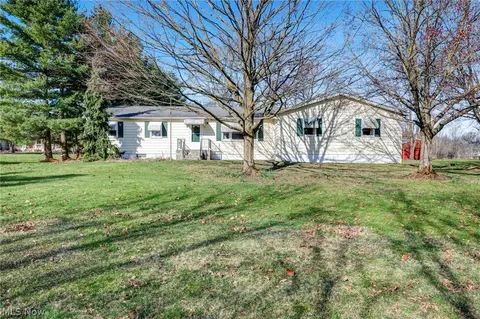 6452 Carsten Rd, Medina, OH 44256