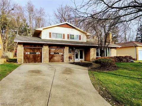 1775 Sherwood Blvd, Euclid, OH 44117