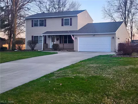 2590 Emmons Dr, New Franklin, OH 44216