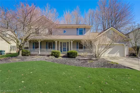 6705 Silvermound Dr, Mentor, OH 44060