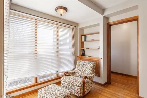 Entry Way - 508 Washington Ave, Elyria, OH 44035 photo 1 of 5