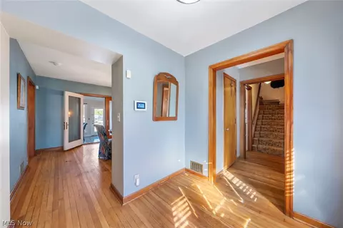 Entry Way - 508 Washington Ave, Elyria, OH 44035 photo 5 of 5