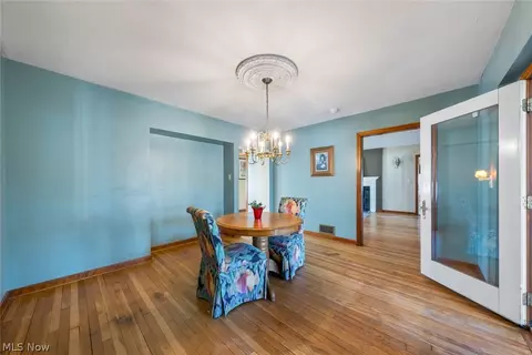 Dining - 508 Washington Ave, Elyria, OH 44035 photo 3 of 5