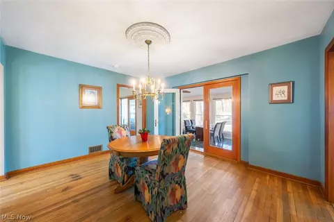 Dining - 508 Washington Ave, Elyria, OH 44035 photo 4 of 5