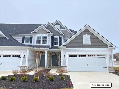 606 Monteforte Ct #N-4, Avon Lake, OH 44012