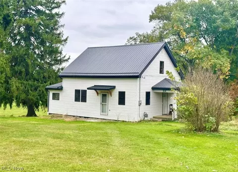389 Overlook Dr, Wintersville, OH 43953