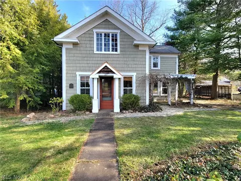 217 E Crain Ave, Kent, OH 44240