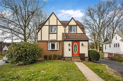 955 Home Cir, Salem, OH 44460