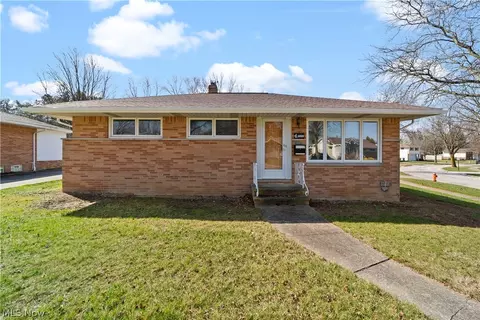 6666 Kingsdale Blvd, Parma Heights, OH 44130