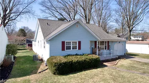 Exterior - 218 Bell Ave, Dover, OH 44622 photo 5 of 9
