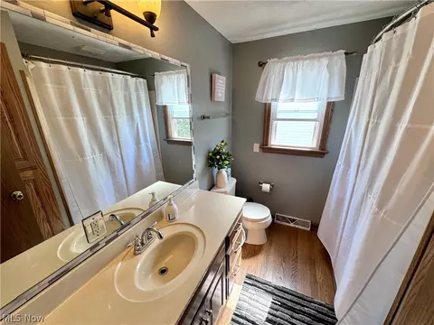 Bath - 218 Bell Ave, Dover, OH 44622 photo 1 of 1
