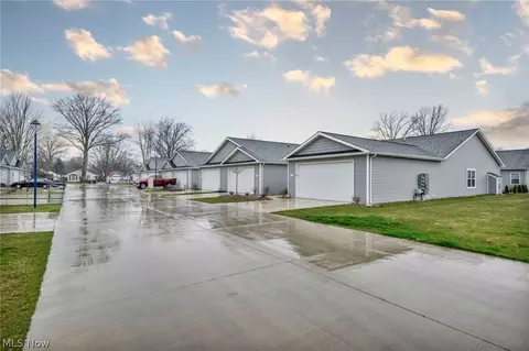 132 Acorn Ln, Elyria, OH 44035 photo 9