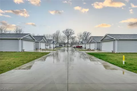 132 Acorn Ln, Elyria, OH 44035 photo 8