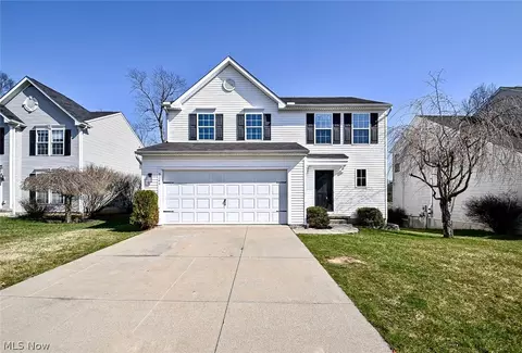 9244 Brookledge Ave NW, North Canton, OH 44720