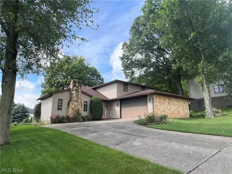 2018 Kevin Ct NE, New Philadelphia, OH 44663