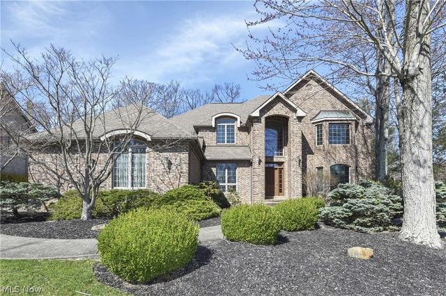 1265 Homestead Creek Dr, Broadview Heights, OH 44147