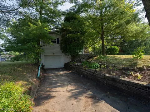 1663 Evergreen Dr, Streetsboro, OH 44241