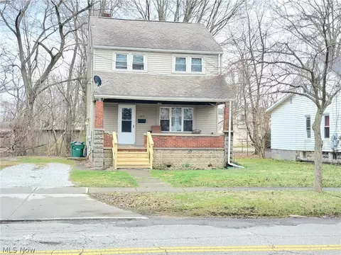 423 N Broadway, Geneva, OH 44041
