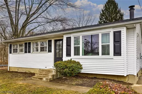 3254 Starlite, Warren, OH 44485