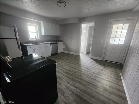 2511 E 34th St, Lorain, OH 44055 photo 14