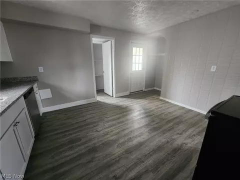 2511 E 34th St, Lorain, OH 44055 photo 11