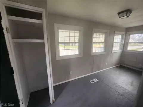 2511 E 34th St, Lorain, OH 44055 photo 3