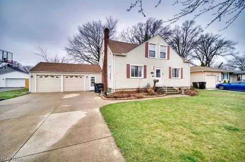 256 Longford Ave, Elyria, OH 44035