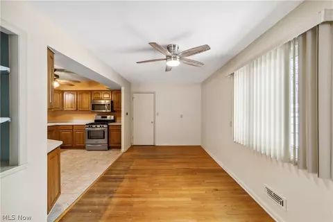 8169 Wright Rd, Broadview Heights, OH 44147 photo 6