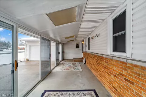 8169 Wright Rd, Broadview Heights, OH 44147 photo 3