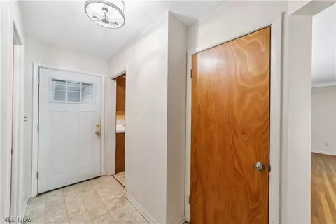 8169 Wright Rd, Broadview Heights, OH 44147 photo 4