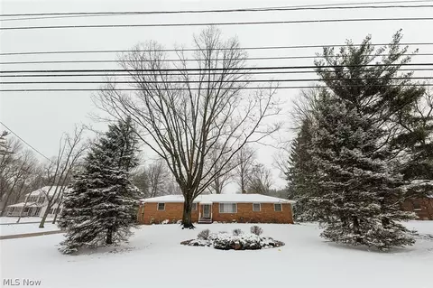 19545 Alexander Rd, Bedford, OH 44146