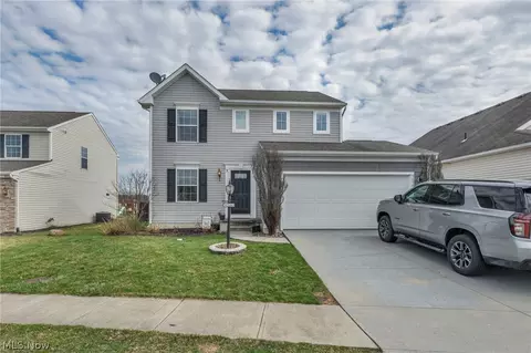 9056 Stonegate Cir, North Ridgeville, OH 44039