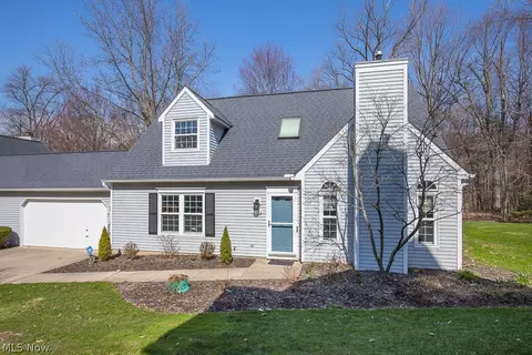 10452 White Ash Trl, Twinsburg, OH 44087