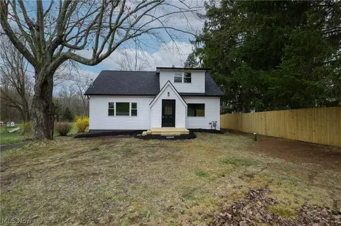 6484 Manchester Rd, Clinton, OH 44216