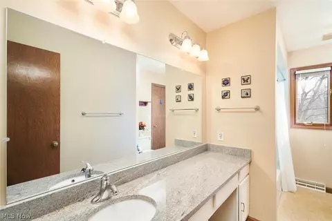 4024 Devonshire Cir, Stow, OH 44224 photo 20