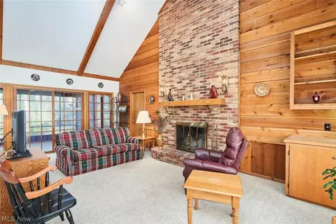 4024 Devonshire Cir, Stow, OH 44224 photo 4