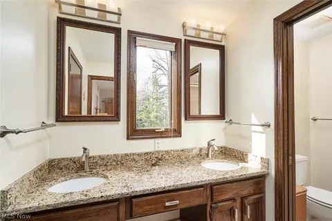 4024 Devonshire Cir, Stow, OH 44224 photo 17