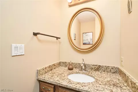 4024 Devonshire Cir, Stow, OH 44224 photo 14