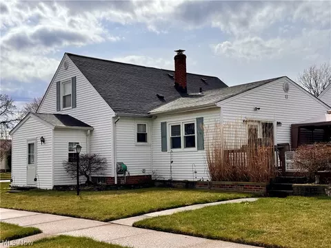 29967 Warren Rd, Wickliffe, OH 44092 photo 2