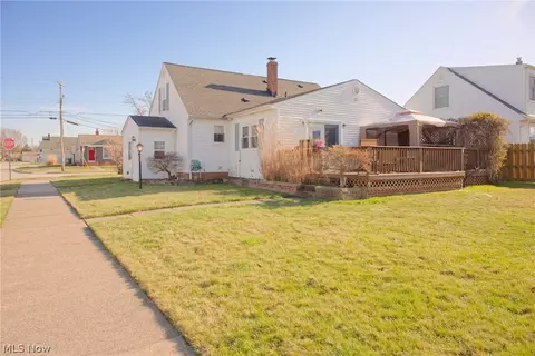 29967 Warren Rd, Wickliffe, OH 44092 photo 32