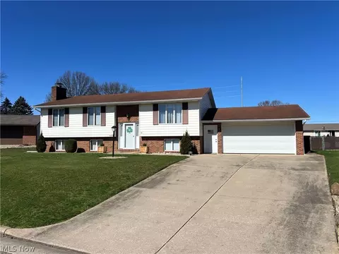 79 Haswell Cir, Strasburg, OH 44680